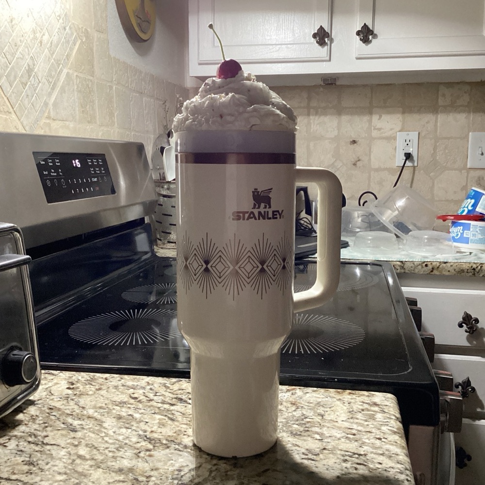 Stanley Cream Travel Mug with Pattern